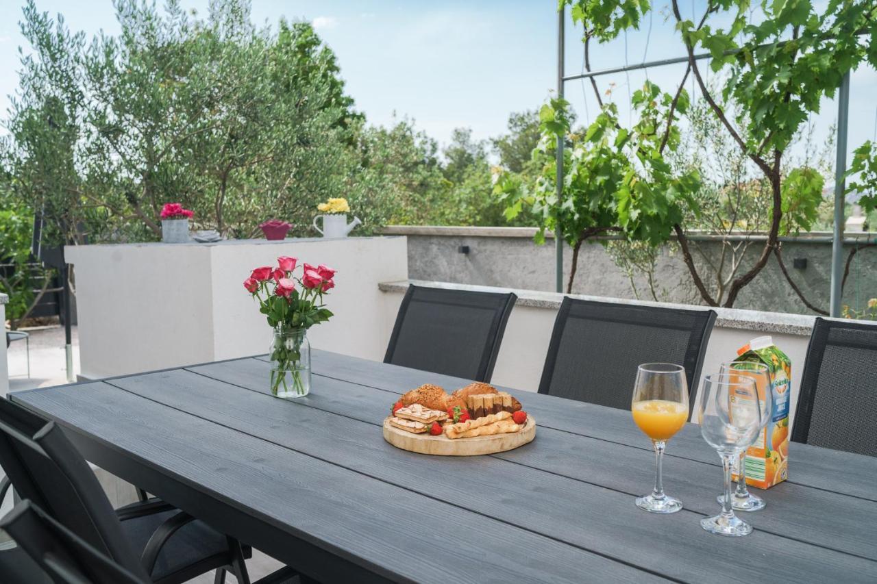 Apartman Rusula Vodice Buitenkant foto
