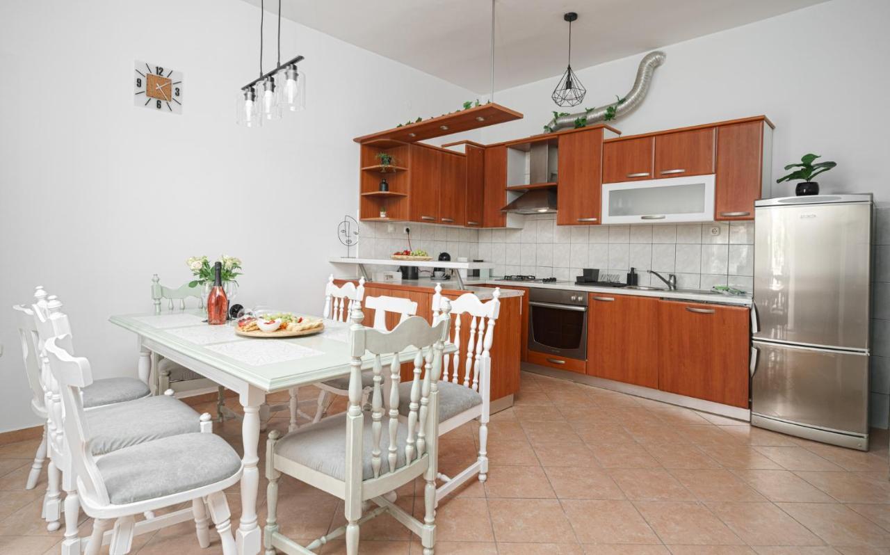 Apartman Rusula Vodice Buitenkant foto