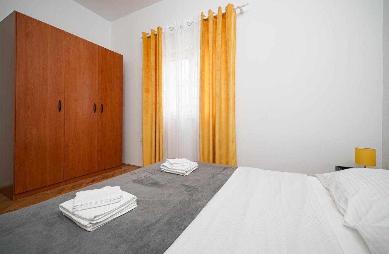 Apartman Rusula Vodice Buitenkant foto