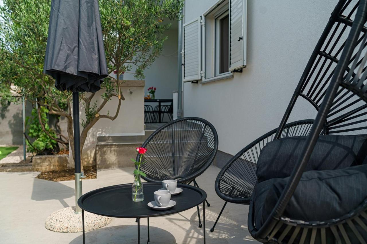 Apartman Rusula Vodice Buitenkant foto